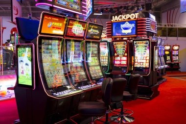 Domino QQ table interface on ratutogel slot with tile displays and betting options